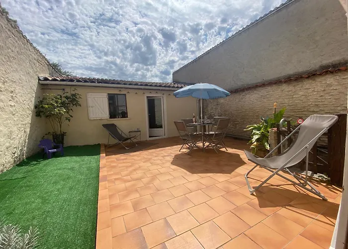 Charmante Maison Avec Cour Privative