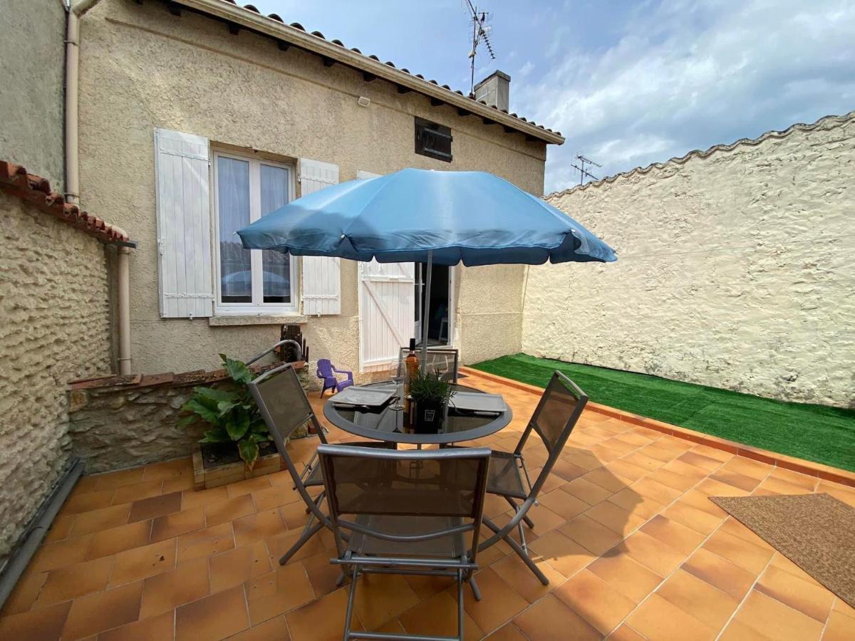 Holiday home Charmante Maison Avec Cour Privative